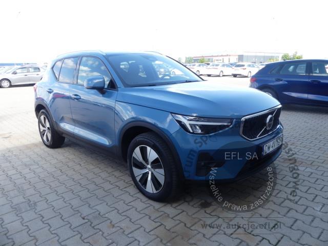 2 - VOLVO XC40 B3 Core Automat Kombi 2023r. DW4VX21 Pojazd znajduje się w firmie MDM AUTO sp. z o.o. ul. Morska 78A, 81-225 Gdynia