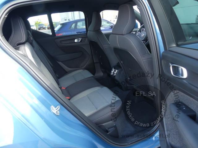 11 - VOLVO XC40 B3 Core Automat Kombi 2023r. DW4VX21 Pojazd znajduje się w firmie MDM AUTO sp. z o.o. ul. Morska 78A, 81-225 Gdynia