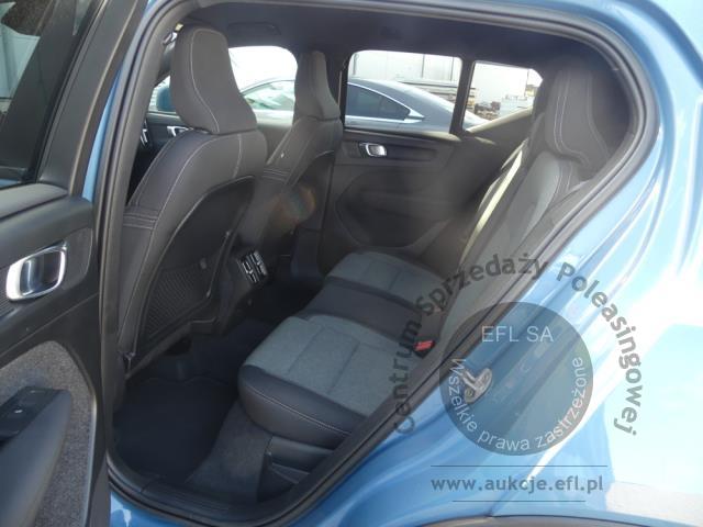 9 - VOLVO XC40 B3 Core Automat Kombi 2023r. DW4VX21 Pojazd znajduje się w firmie MDM AUTO sp. z o.o. ul. Morska 78A, 81-225 Gdynia