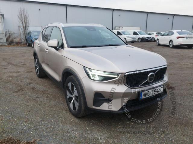 5 - Volvo  XC40 B3 Core aut 2022r. WND1948C Pojazd znajduje się w firmie ARCTOS GROUP sp. z o.o. Al. Krakowska 7, 02-183 Warszawa