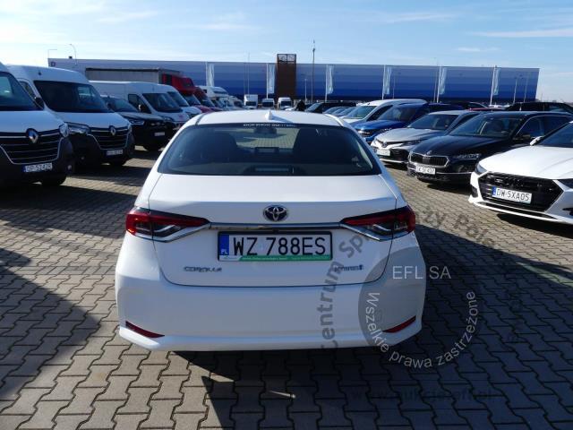 13 - TOYOTA COROLLA 1.8 VVT-I HYBRID CVT 2021r.