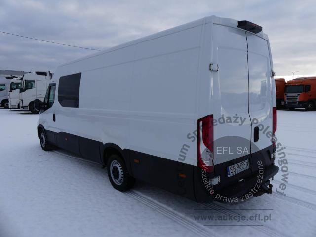 4 - IVECO DAILY 35S16 2.3 156KM  2021r.