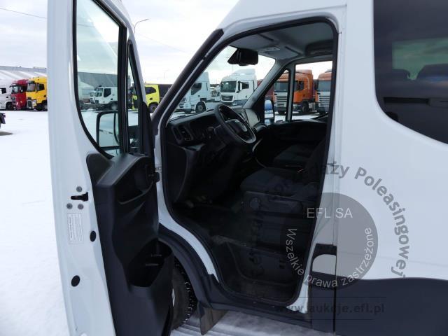 10 - IVECO DAILY 35S16 2.3 156KM  2021r.