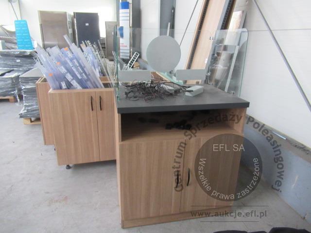 13 - Wyposażenie sklepu wg specyfikacji