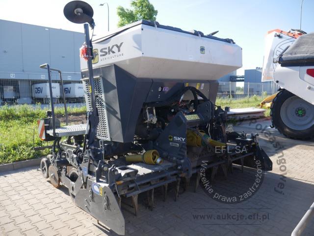 1 - EFL Finance Siewnik na bronie wirnikowej SKY AGRICULTURE PROGRESS P50 2024r.