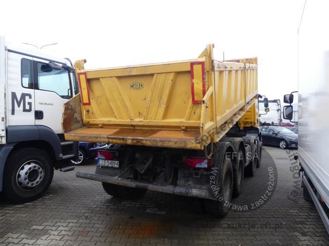 8 - EFL FINANCE MAN TGA 37.440 8X4 BB 2007r.