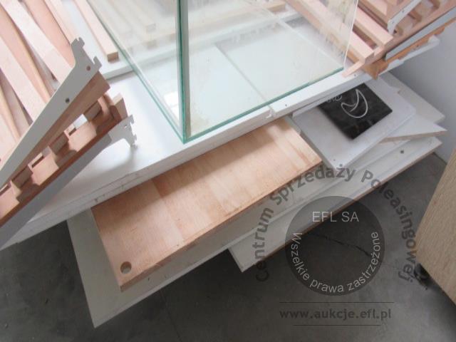 9 - Zestaw mebli sklepowych wg specyfikacji