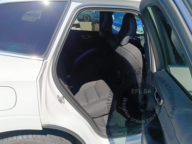 10 - Volvo XC60 B4 B Momentum Pro automat 2022r. WND9028A Magnice
