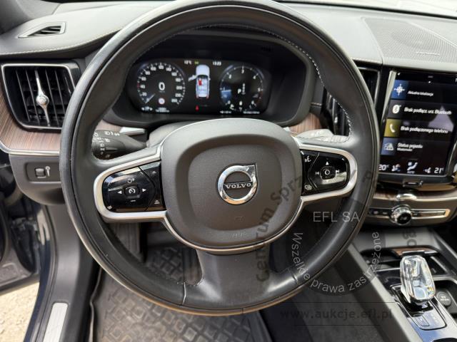 13 - VOLVO XC60 B5 D AWD Inscription aut 2021r. GD751XT Pojazd znajduje się w firmie MDM AUTO sp. z o.o. ul. Morska 78A, 81-225 Gdynia