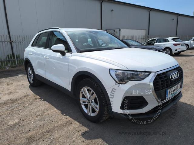 3 - Audi  Q3  2023r. WZ640FU Pojazd znajduje się w firmie ARCTOS GROUP sp. z o.o. Al. Krakowska 7, 02-183 Warszawa