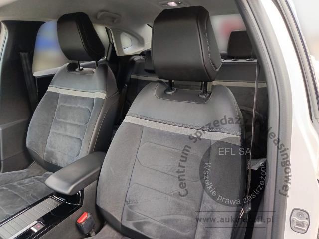 11 - CITROEN C4 X 1.2 PT 130 EAT8 SHINE 2023r.