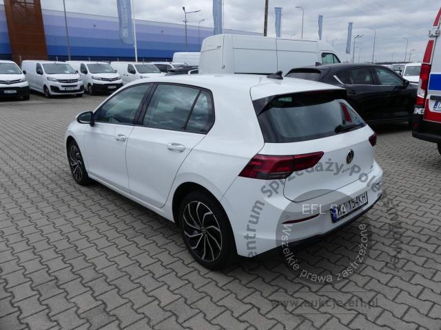 13 - VOLKSWAGEN GOLF 1.0 ETSI 110KM MHEV 2020r.