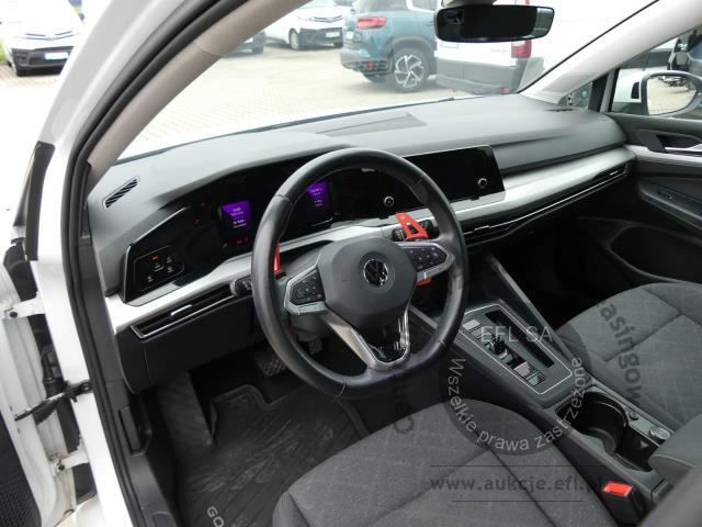 5 - VOLKSWAGEN GOLF 1.0 ETSI 110KM MHEV 2020r.