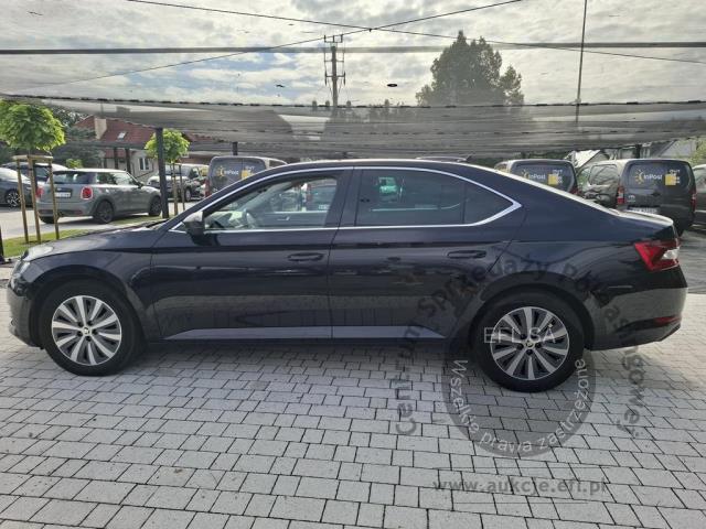 8 - Skoda Superb 2.0 TDI SCR Style DSG 2023r. SK937YC Pojazd znajduje się w firmie AACAR sp. z o.o. Kasztanowa 5, 32-400 Jawornik