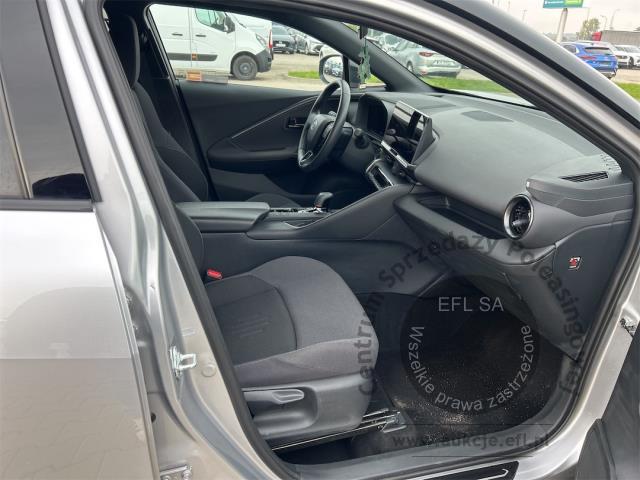 12 - Toyota C-HR 1.8 Hybrid Style 2024r. DX26052 Magnice