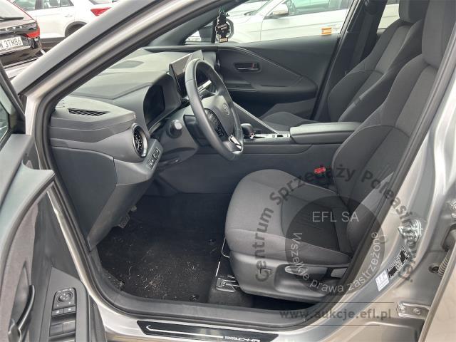 9 - Toyota C-HR 1.8 Hybrid Style 2024r. DX26052 Magnice