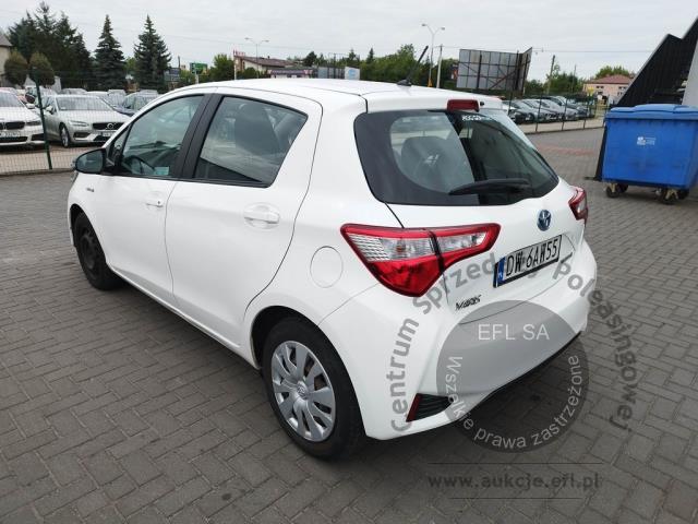 2 - Toyota Yaris Hybrid 100 Active 2018r. DW6AW55 UWAGA!! Pojazd znajduje się w lokalizacji: Janki, Al. Krakowska 52, 05-090 Janki