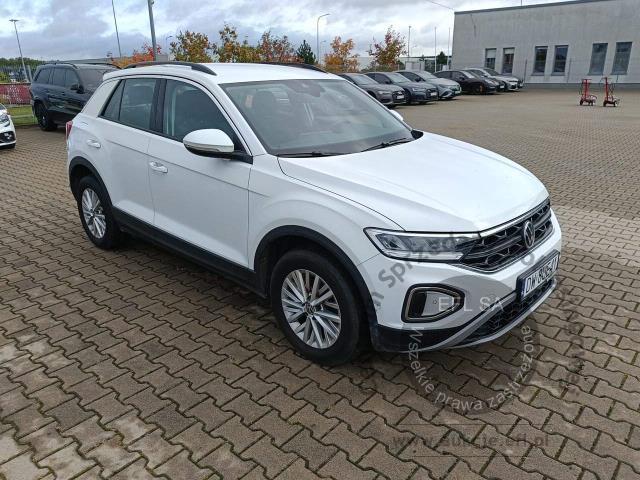 3 - Volkswagen T-ROC 1.5 TSI Life Hatchback 2023r. DW8UE41 Magnice