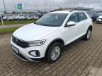 Volkswagen T-ROC 1.5 TSI Life Hatchback 2023r. DW8UE41 Magnice