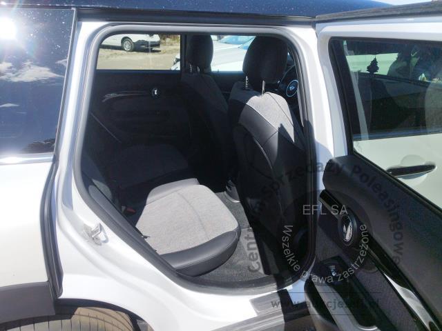 9 - MINI Clubman Cooper aut 2023r. WZ256GF Pojazd znajduje się w firmie ARCTOS GROUP sp. z o.o. Al. Krakowska 7, 02-183 Warszawa