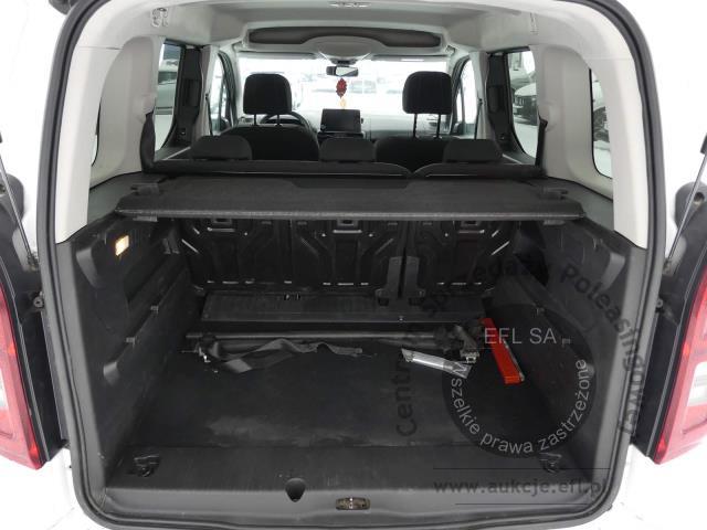 8 - Toyota Proace City Verso 1.5 D-4D 2023r. DW2WA24 Magnice