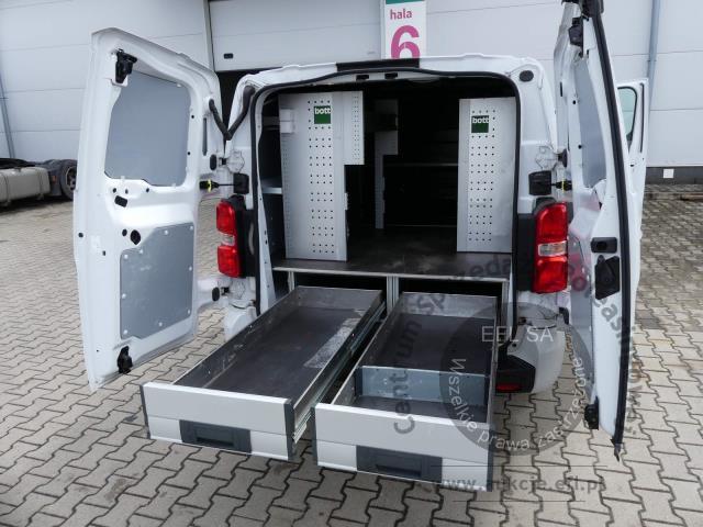 9 - Opel Vivaro 2.0 CDTI Extra Long 3,1 2022r. DW2US27 Magnice