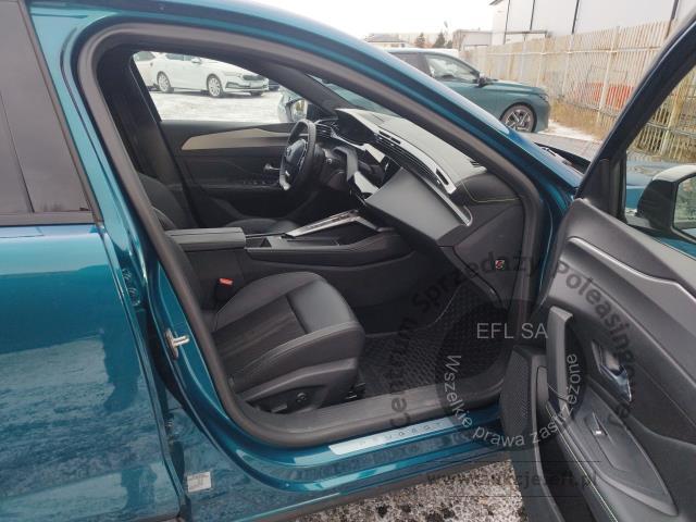 8 - Peugeot 408 1.2 PureTech GT S&amp;S EAT8 2024r. WZ323JK Pojazd znajduje się w firmie ARCTOS GROUP sp. z o.o. Al. Krakowska 7, 02-183 Warszawa