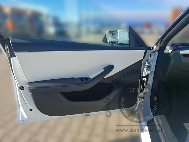 10 - TESLA MODEL 3 RWD 2023r.