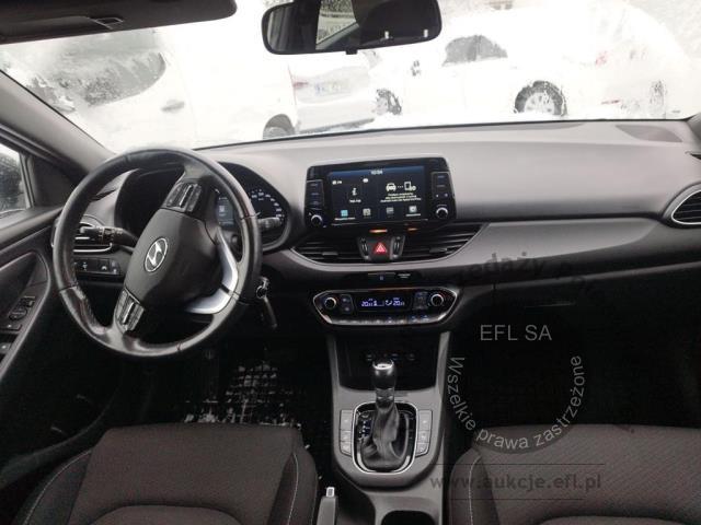 11 - Hyundai i30 1.6 D Comfort DCT Kombi  2019r. WW410SA Pojazd znajduje się w firmie ARCTOS GROUP sp. z o.o. Al. Krakowska 7, 02-183 Warszawa