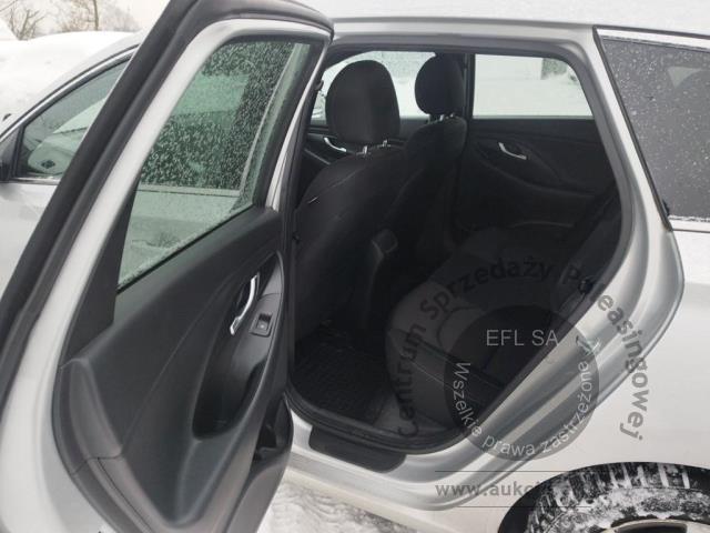 6 - Hyundai i30 1.6 D Comfort DCT Kombi  2019r. WW410SA Pojazd znajduje się w firmie ARCTOS GROUP sp. z o.o. Al. Krakowska 7, 02-183 Warszawa