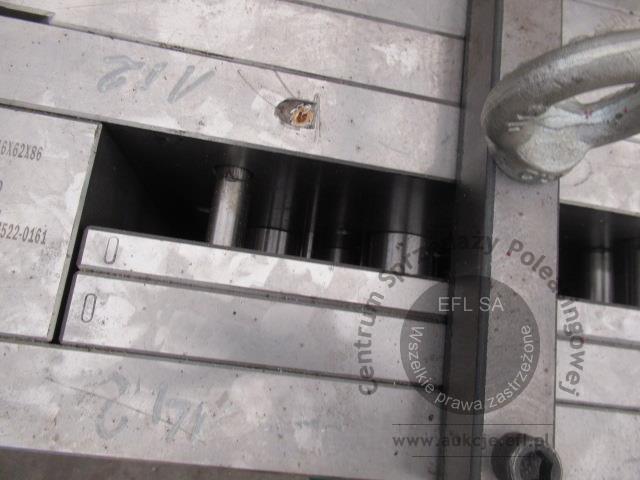 4 - Forma wtryskowa F-142 Ramka serii Oval