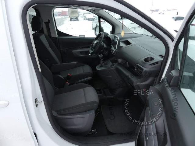11 - Toyota Proace City Verso 1.5 D-4D 2023r. DW2WA24 Magnice