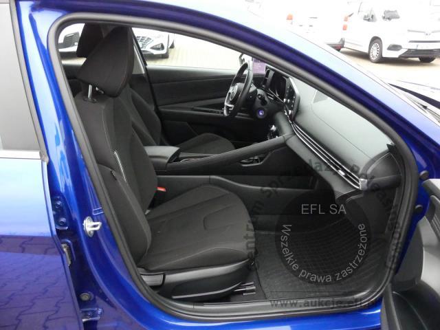 8 - Hyundai Elantra 1.6 Smart CVT Sedan 2023r. DW5WK71 Magnice