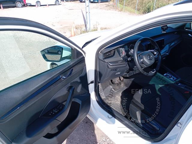5 - SKODA Octavia 2.0 TDI Ambition DSG 2023r. WZ029GT Pojazd znajduje się w firmie ARCTOS GROUP sp. z o.o. Al. Krakowska 7, 02-183 Warszawa