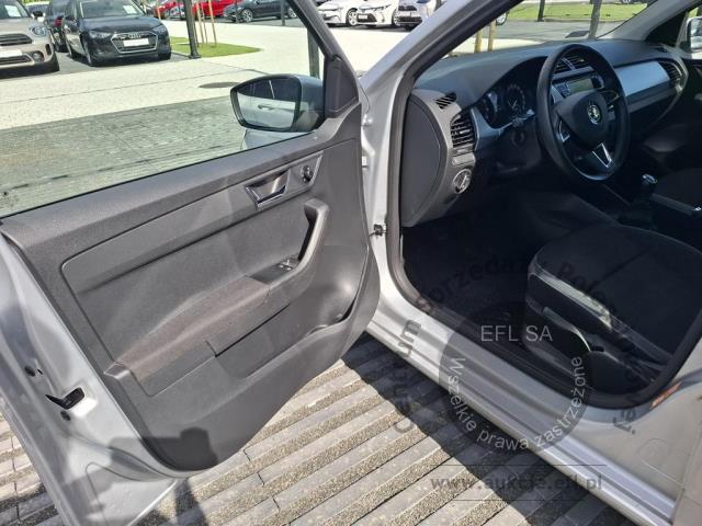 6 - SKODA  FABIA 2020r. WW438SE Pojazd znajduje się w firmie AACAR sp. z o.o. Jawornik 90, 32-400 Myślenice