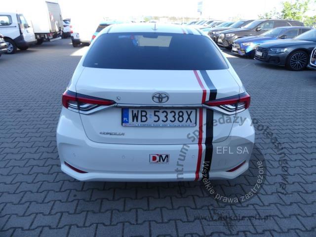 6 - TOYOTA COROLLA 1.5 VVTI SEDAN 2022r.