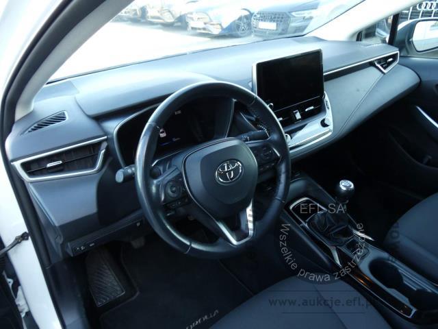 7 - TOYOTA COROLLA 1.5 VVTI SEDAN 2022r.