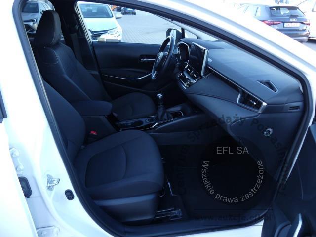 9 - TOYOTA COROLLA 1.5 VVTI SEDAN 2022r.