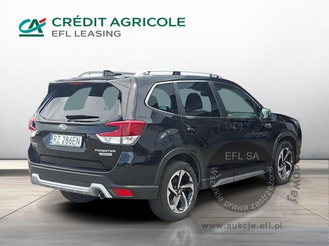 17 - SUBARU FORESTER2.0 E-BOXER 2022r.