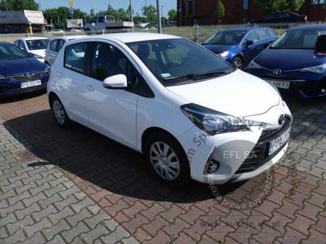 2 - TOYOTA YARIS 1.0 72KM Active 2018r. PO6JY05 WW435YR UWAGA!! Pojazd znajduje się w firmie AUTO MOTO CENTRUM sp. z o.o. ul. Ostrowska 328 (przy Trasie Katowickiej) 61-312 Poznań