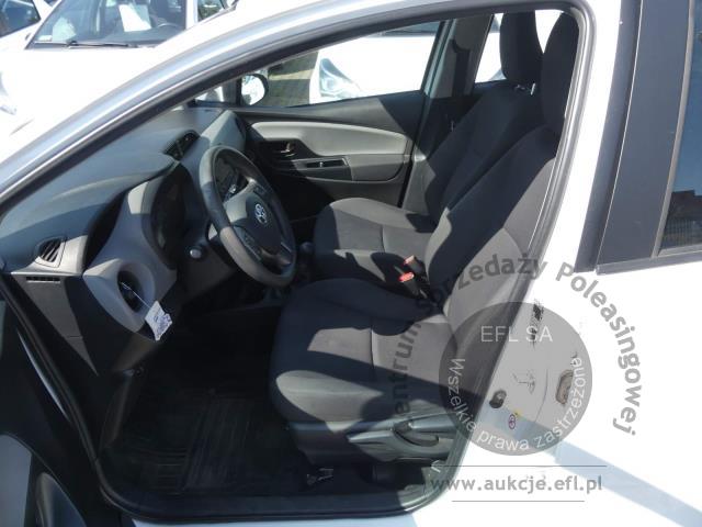 7 - TOYOTA YARIS 1.0 72KM Active 2018r. PO6JY05 WW435YR UWAGA!! Pojazd znajduje się w firmie AUTO MOTO CENTRUM sp. z o.o. ul. Ostrowska 328 (przy Trasie Katowickiej) 61-312 Poznań