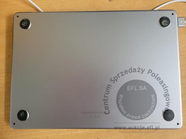 3 - Komputer przenośny Apple MacBook A2681