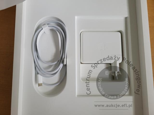 5 - Komputer przenośny Apple MacBook A2681