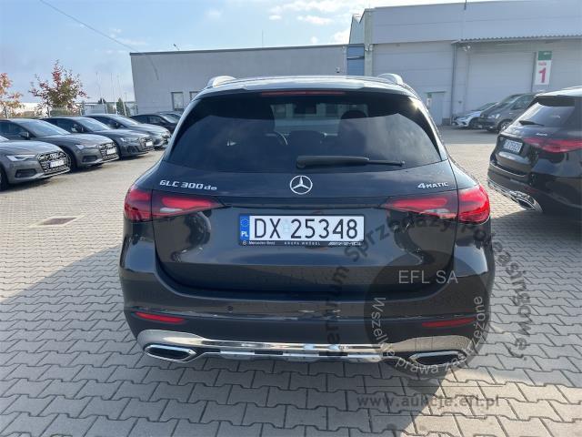 3 - MERCEDES BENZ GLC 300 DE 4-MATIC AVANTGARDE 2024r. DX25348 Pojazd znajduje się w firmie MDM AUTO sp. z o.o. ul. Zawodników 1, 80-729 Gdańsk