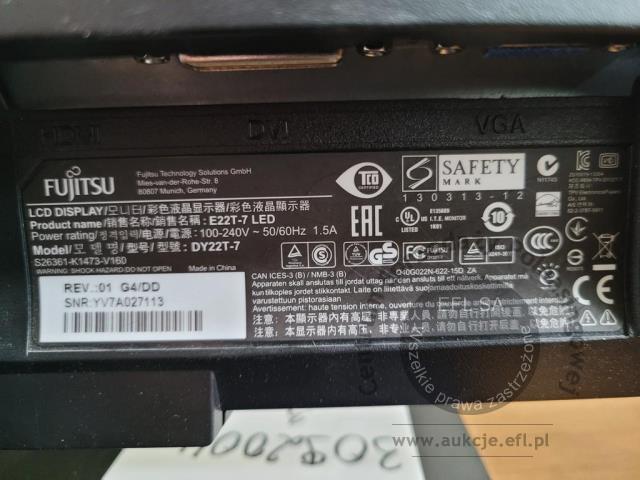 11 - Komputer stacjonarny Fujitsu E520 E85 + monitor Fujitsu