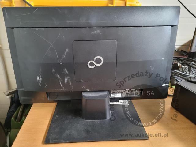 10 - Komputer stacjonarny Fujitsu E520 E85 + monitor Fujitsu