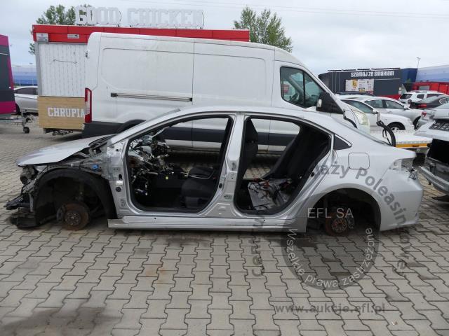 11 - TOYOTA COROLLA 1.8 HYBRID SEDAN LPG 2021r.