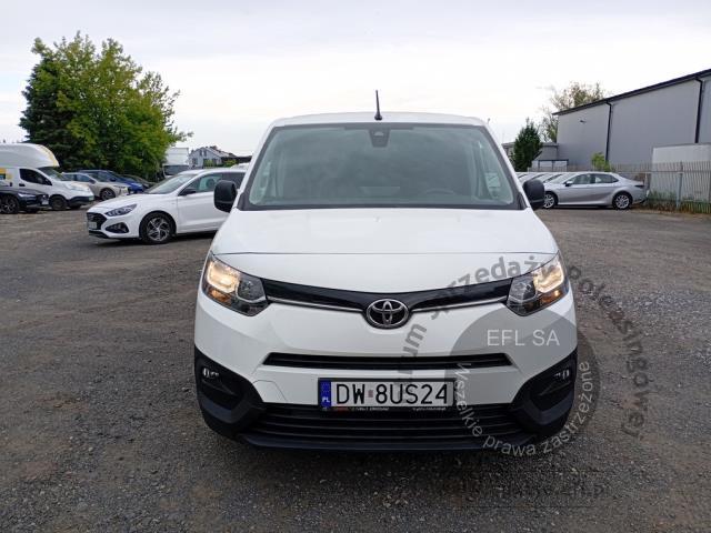 3 - Toyota Proace City 1.5 D-4D Standard  2022r. DW8US24 Pojazd znajduje się w firmie ARCTOS GROUP sp. z o.o. Al. Krakowska 7, 02-183 Warszawa