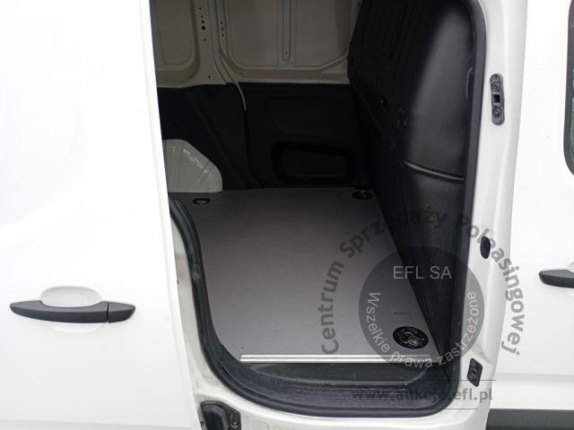 9 - Toyota Proace City 1.5 D-4D Standard  2022r. DW8US24 Pojazd znajduje się w firmie ARCTOS GROUP sp. z o.o. Al. Krakowska 7, 02-183 Warszawa