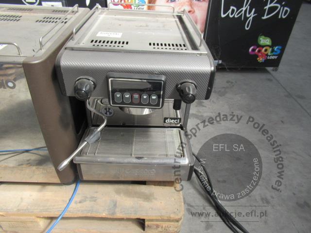 1 - Kolbowy ekspres do kawy - 1 gr CASADIO - DIECI